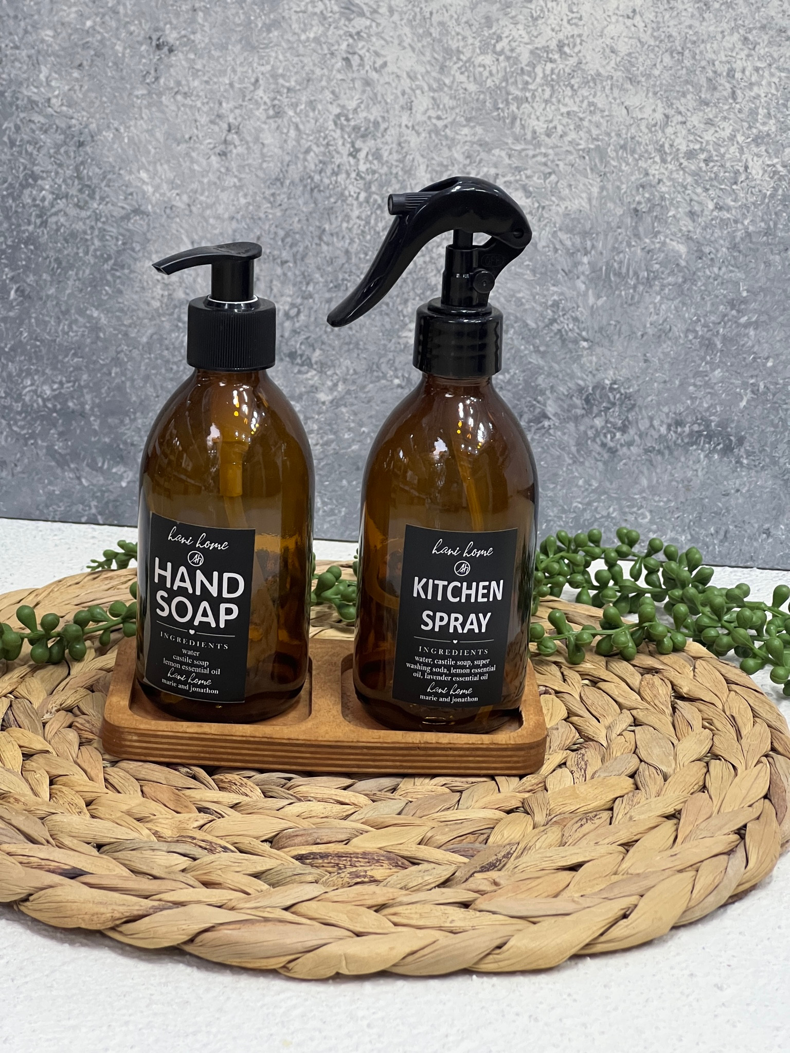 خرید انلاین جا مایع و اسپری همراه با زیره چوبی