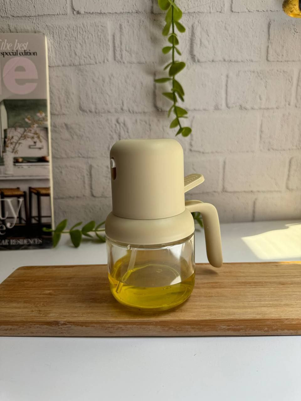 خرید انلاین اسپری روغن وارداتی دسته دار تک رنگ